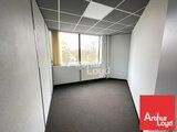 Bureaux 86360