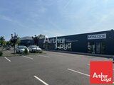 LOCAL COMMERCIAL 210m2 - ROND POINT DE L'AEROPORT - POITIERS