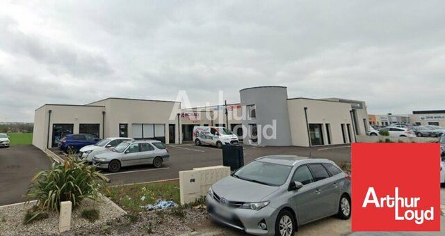 LOCATION BUREAUX 54m2 BELLE VISIBILITE FACILE D'ACCES ZONE TERRE DE SPORT NIORT