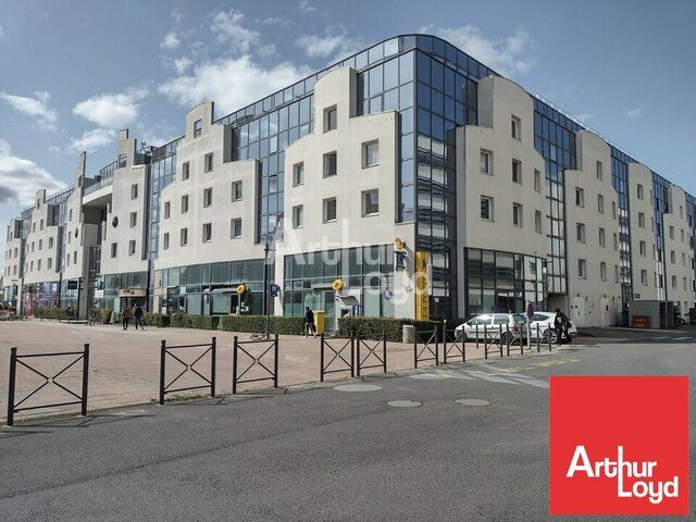 À VENDRE LOCAL COMMERCIAL - 295 M² SITUÉ À CHASSENEUIL DU POITOU